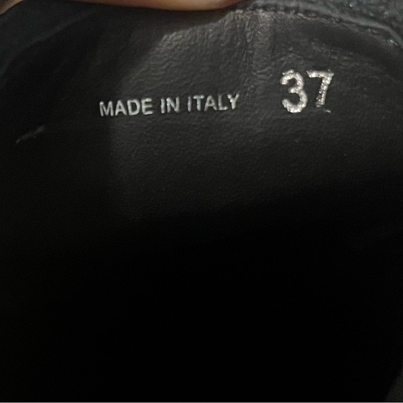 Prada Black leather lace up loafer. Woman’s size 7. - Picture 3 of 12